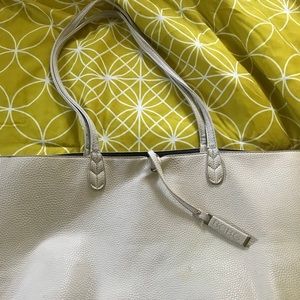White BCBG tote